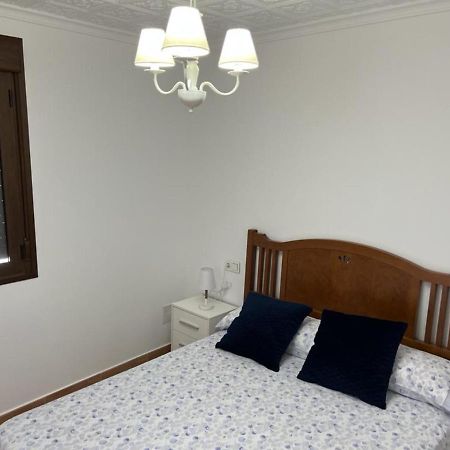 Agradable Casa Familiar En Pliego. Apartment Luaran gambar