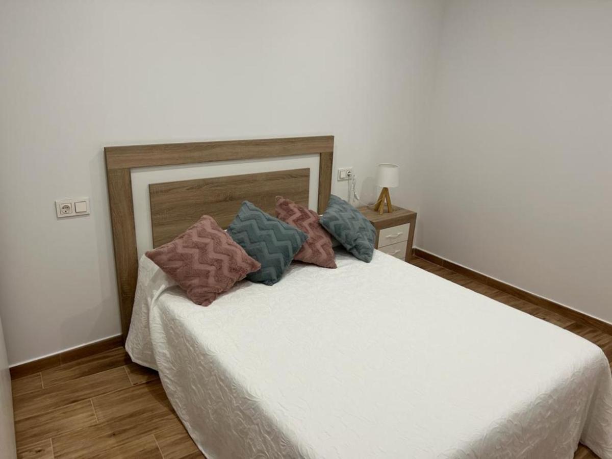 Agradable Casa Familiar En Pliego. Apartment Luaran gambar